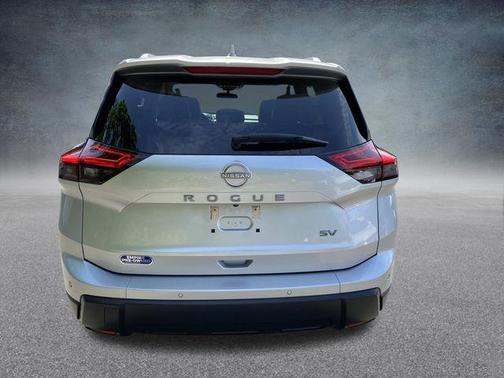 Brilliant Silver Metallic 2024 Nissan Rogue SV