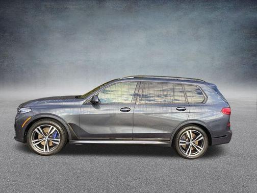 2021 BMW X7 M50i