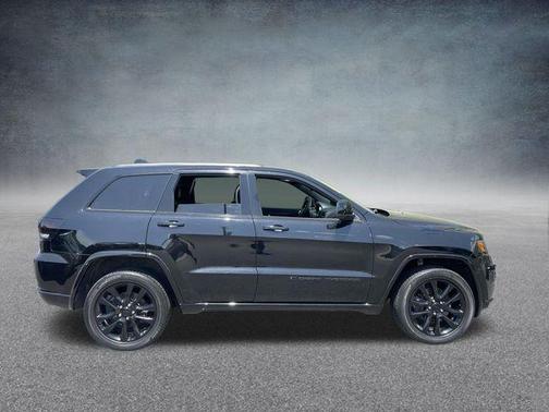 2022 Jeep Grand Cherokee WK Laredo