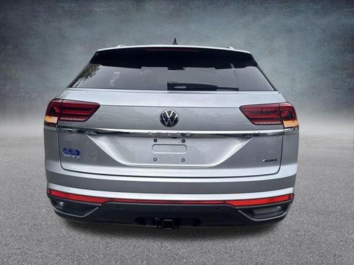 Pyrite Silver Metallic 2023 Volkswagen Atlas Cross Sport 3.6L V6 SE w/Technology