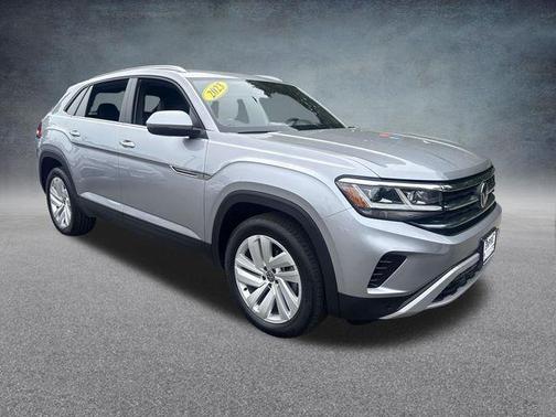 Pyrite Silver Metallic 2023 Volkswagen Atlas Cross Sport 3.6L V6 SE w/Technology