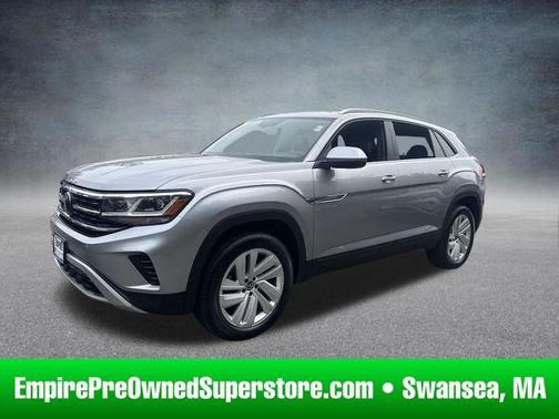 Pyrite Silver Metallic 2023 Volkswagen Atlas Cross Sport 3.6L V6 SE w/Technology