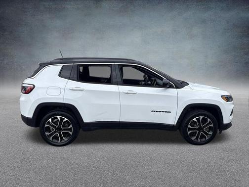 Bright White Clearcoat 2023 Jeep Compass Limited