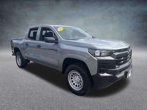 Sterling Gray Metallic 2023 Chevrolet Colorado WT