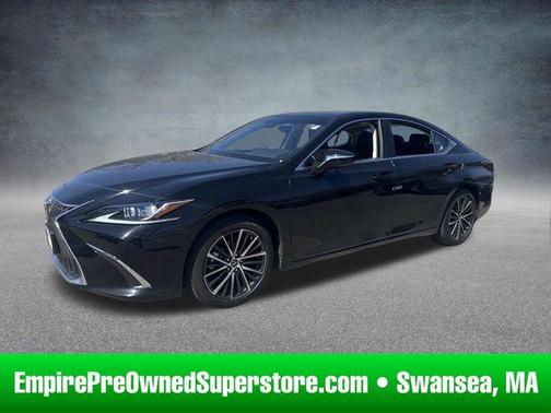 Obsidian Black 2024 Lexus ES 300h 300H