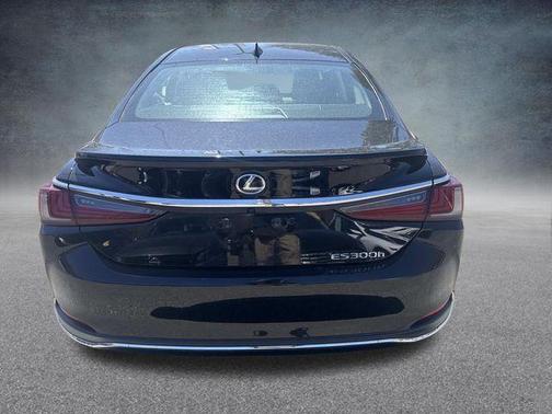 Obsidian Black 2024 Lexus ES 300h 300H