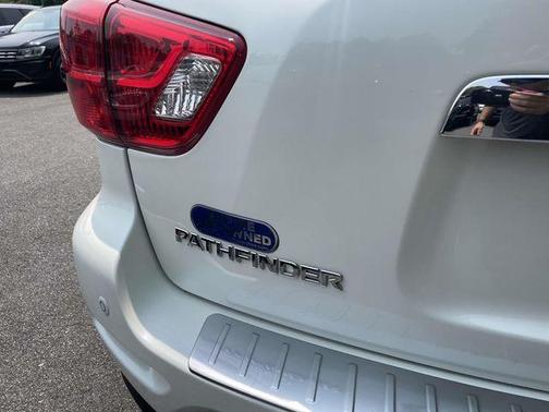 2018 Nissan Pathfinder Platinum