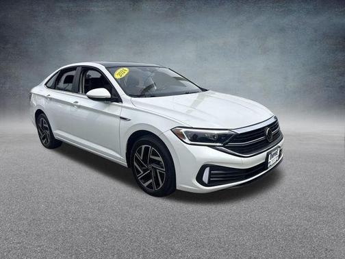 Opal White Pearl Effect 2024 Volkswagen Jetta 1.5T SEL