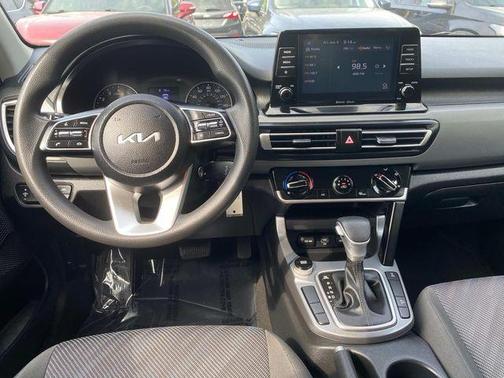 2023 Kia Seltos LX