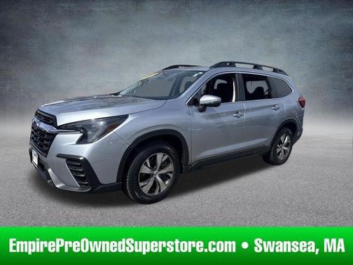 Ice Silver Metallic 2023 Subaru Ascent Premium 8-Passenger