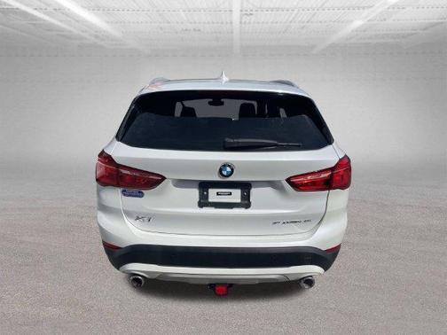 White Metallic 2021 BMW X1 xDrive28i