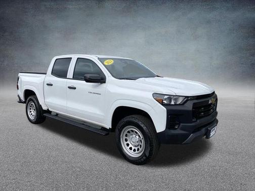 Summit White 2023 Chevrolet Colorado WT