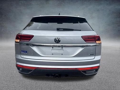 Pyrite Silver Metallic 2023 Volkswagen Atlas Cross Sport 3.6L V6 SE w/Technology