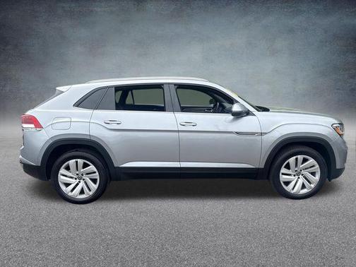 Pyrite Silver Metallic 2023 Volkswagen Atlas Cross Sport 3.6L V6 SE w/Technology
