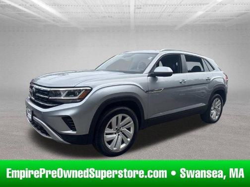 Pyrite Silver Metallic 2023 Volkswagen Atlas Cross Sport 3.6L V6 SE w/Technology