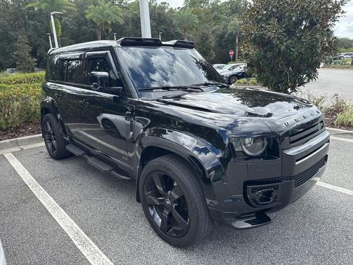 2023 Land Rover Defender 110 V8