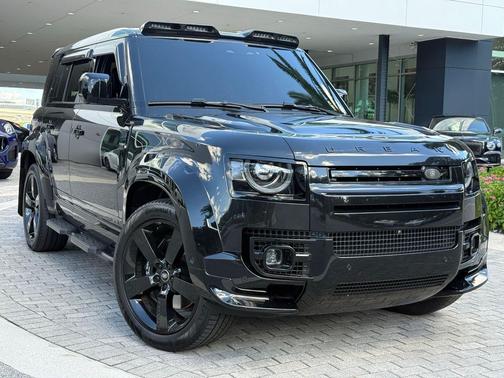 2023 Land Rover Defender 110 V8