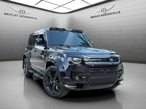 2023 Land Rover Defender 110 V8