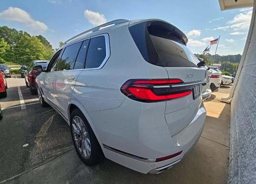 2024 BMW X7 xDrive40i