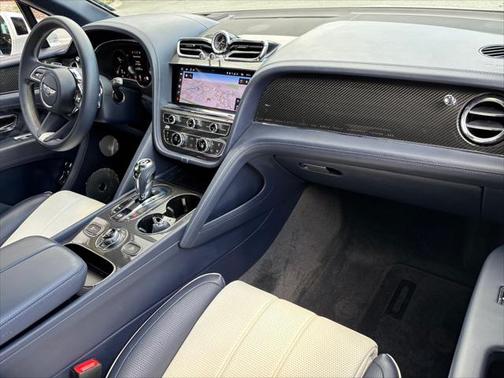 2022 Bentley Bentayga V8
