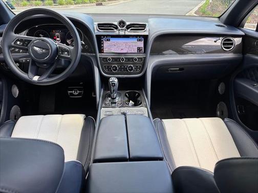 2022 Bentley Bentayga V8