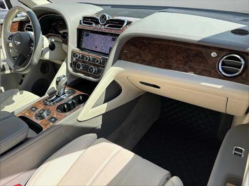 2022 Bentley Bentayga V8