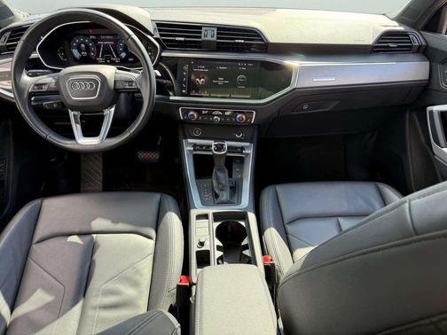 2023 Audi Q3 Premium 45 TFSI S line quattro Tiptronic