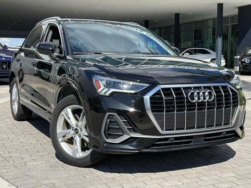 2023 Audi Q3 Premium 45 TFSI S line quattro Tiptronic