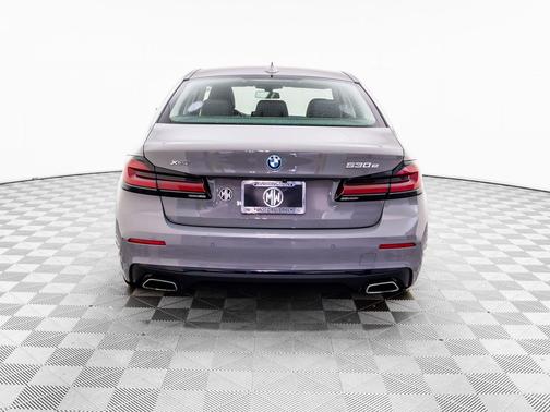 2022 BMW 530e Base