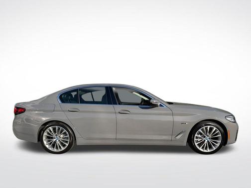 2022 BMW 530e Base