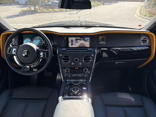 2022 Rolls-Royce Cullinan Base