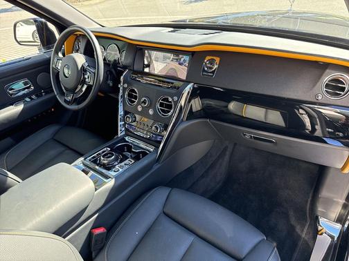 2022 Rolls-Royce Cullinan Base