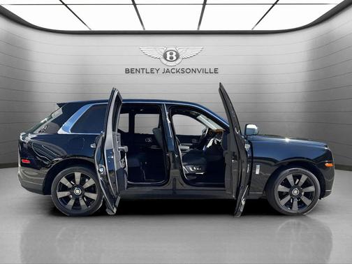 2022 Rolls-Royce Cullinan 