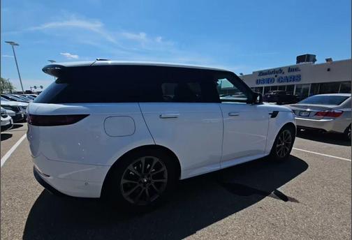 Fuji White 2024 Land Rover Range Rover Sport SE