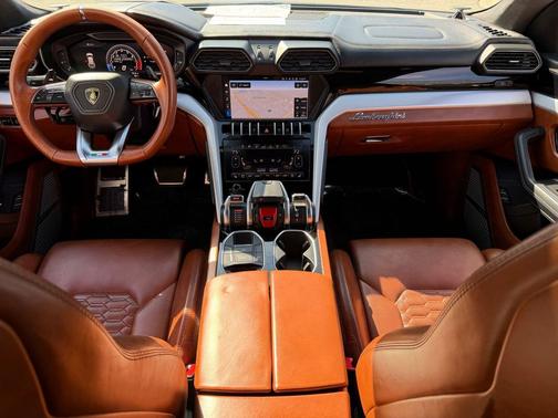 2019 Lamborghini Urus Base