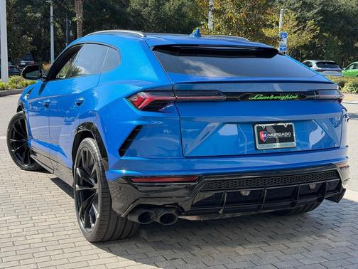 2019 Lamborghini Urus Base