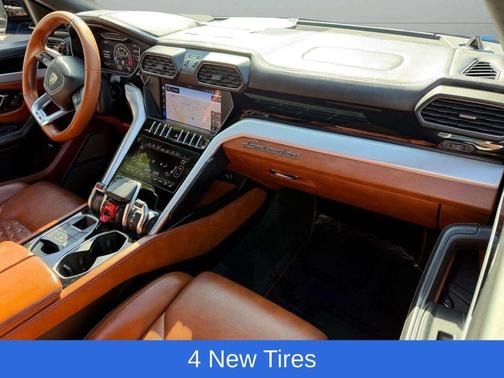 2019 Lamborghini Urus Base