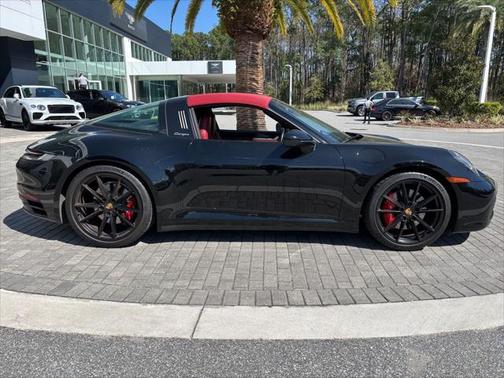 2022 Porsche 911 Targa 4S