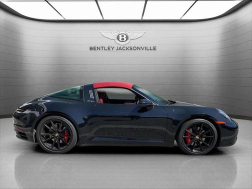 2022 Porsche 911 Targa 4S