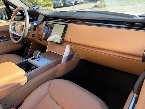 2024 Land Rover Range Rover P400 SE