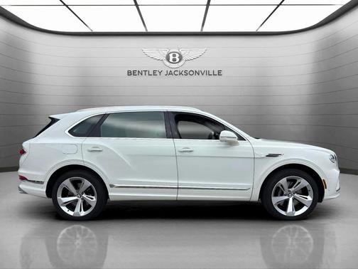 2024 Bentley Bentayga V8