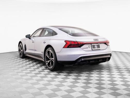 2022 Audi e-tron GT Prestige