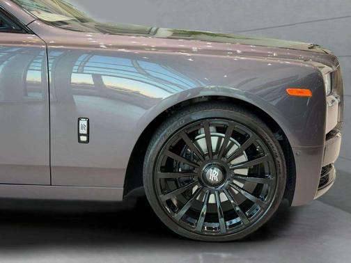 2019 Rolls-Royce Phantom Base