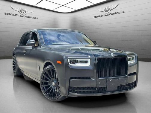 2019 Rolls-Royce Phantom Base