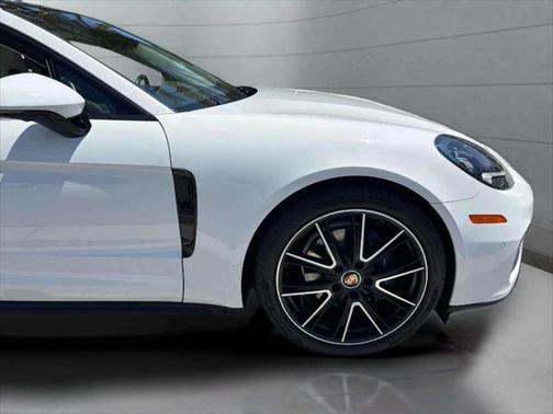2021 Porsche Panamera 4