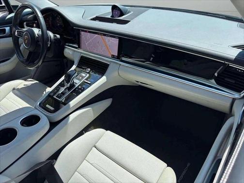 2021 Porsche Panamera 4
