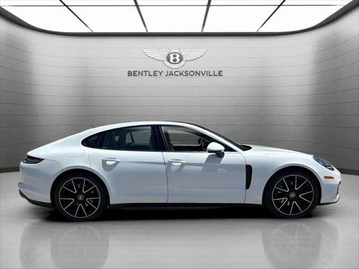 2021 Porsche Panamera 4