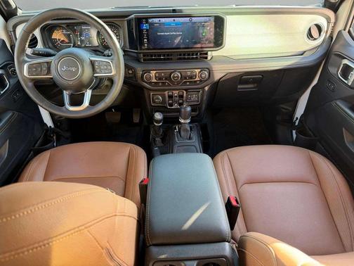 2024 Jeep Wrangler 4-Door Sahara 4x4