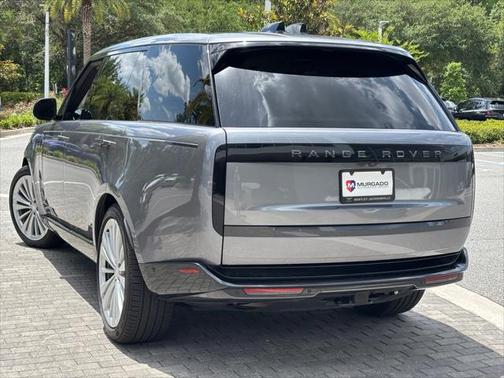 2025 Land Rover Range Rover P400 SE 7 Seat