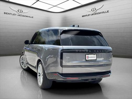 2025 Land Rover Range Rover P400 SE 7 Seat